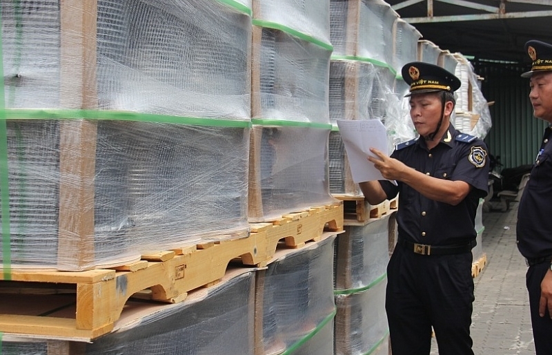 Ho Chi Minh City: Blocking smuggled and counterfeit goods at the end of the year