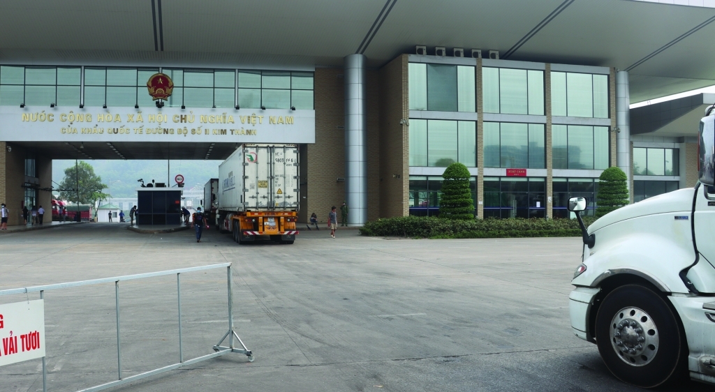 Import-export turnover across Lao Cai International Border Gate surges