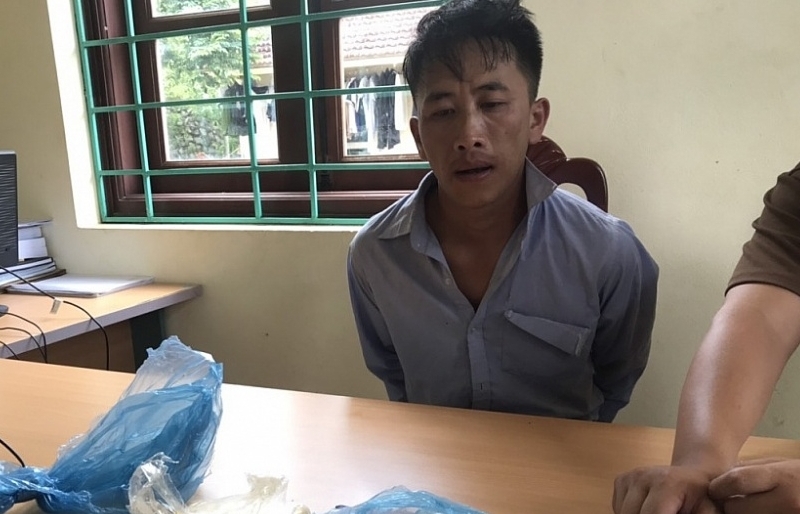 Dien Bien Customs tackles a trading of 12,000 drug tablets