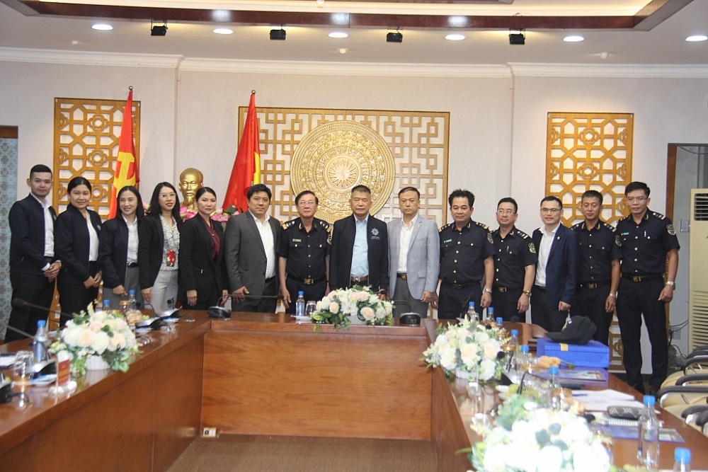 Vietnam Customs shares experience in combating drugs with Thai delegation