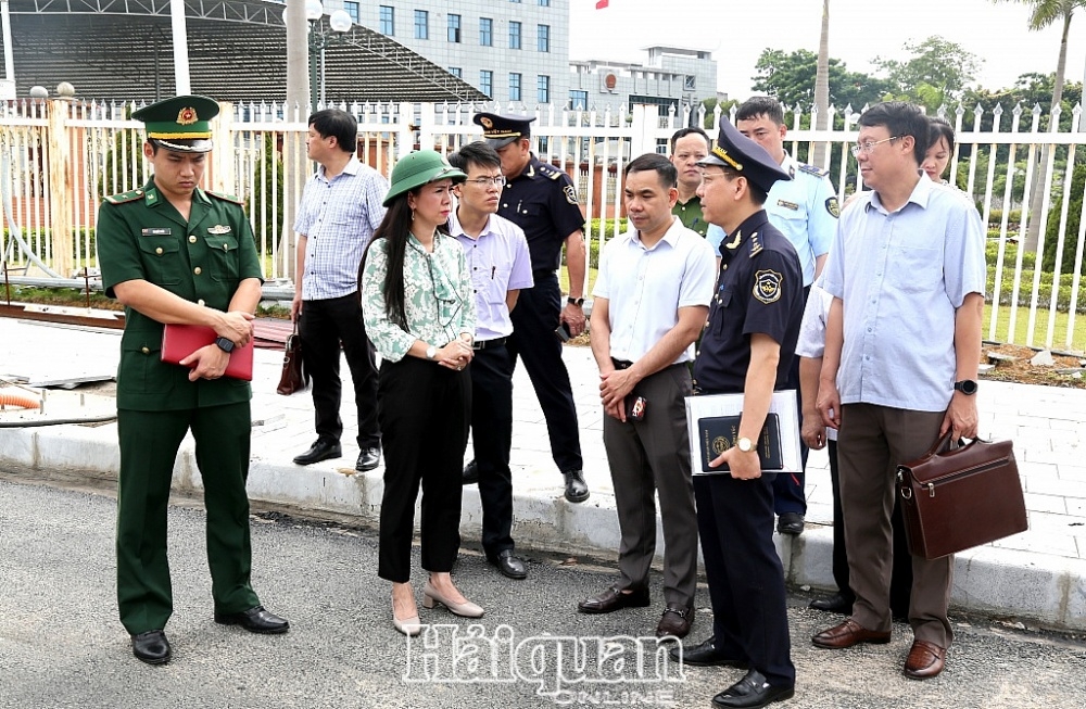 Synchronizing measures to promote import and export and prevent smuggling through Chi Ma border gate area