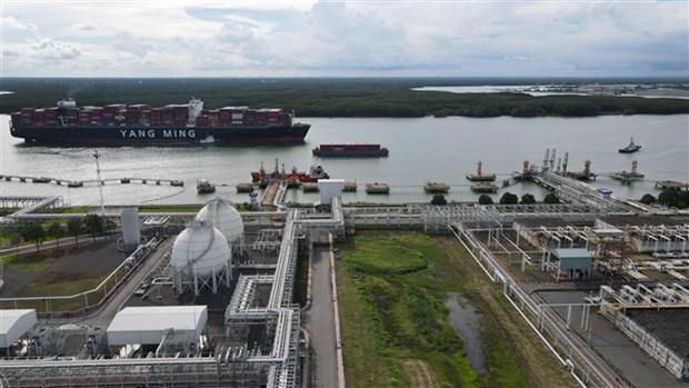First shipment of liquefied natural gas imported into Vietnam ​ hinh anh 1