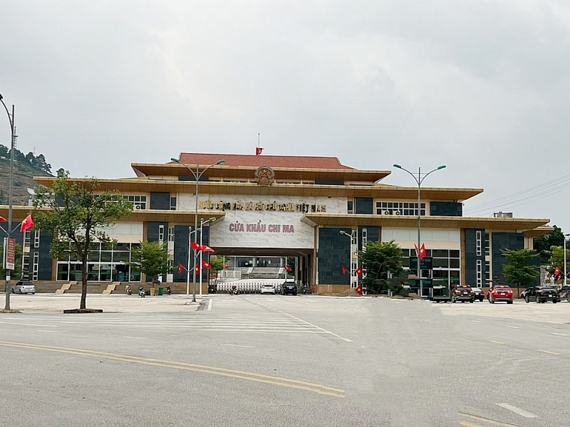 Inter-sectoral work office at Chi Ma border gate. Photo: H.Nu