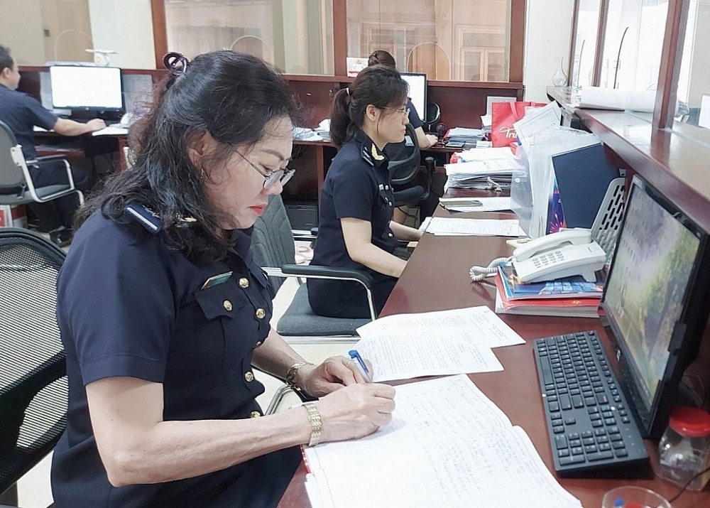 Nghe An Customs maintains revenues