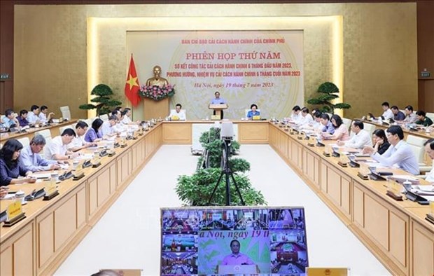 Committee asks for urgent solutions to speed up administrative reform hinh anh 2