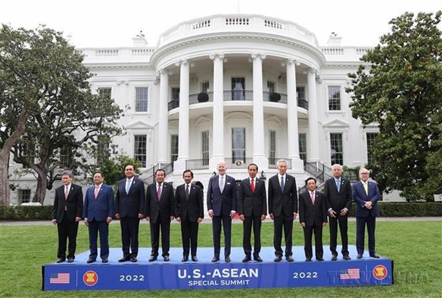 Vietnam plays core, leading role in ASEAN growth hinh anh 2