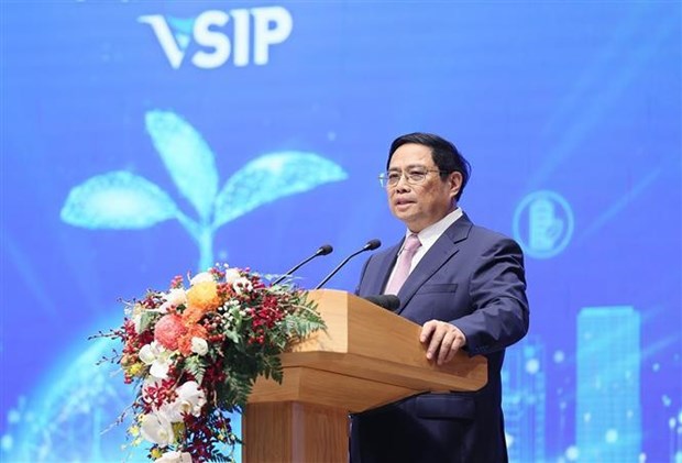 Vietnamese, Singaporean PMs attends investment promotion conference hinh anh 2