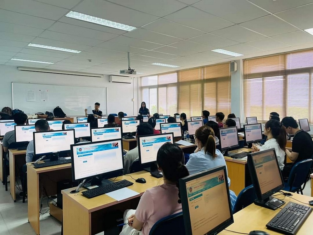 Vietnam Customs organizes test for grant of customs declaration certificate for the 3rd term in 2023