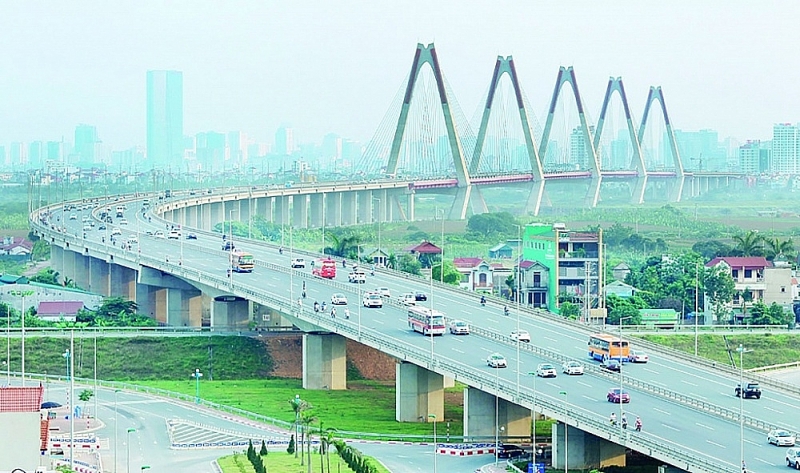Ring Road 2 - Nhat Tan Bridge is an important traffic axis contributing to promoting the socio-economic development of Hanoi City. Photo: Pham Hung