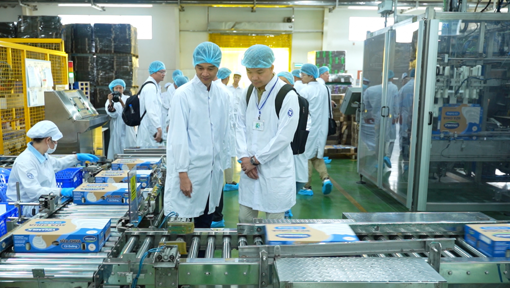 ho chi minh city enterprises are on the momentum of production growth