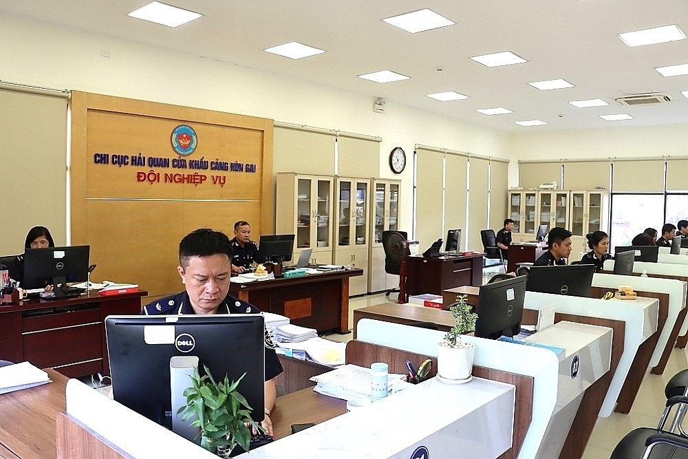 Quang Ninh Customs processes about 3,000 customs dossiers via Online public service