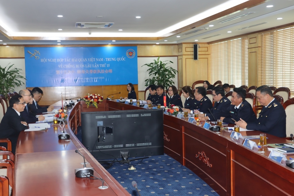 Vietnam Customs and China Customs promote customs cooperation in anti-smuggling