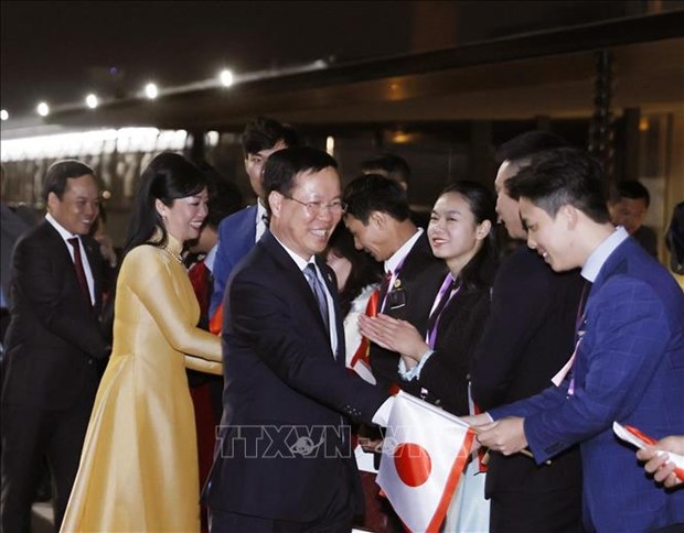 President arrives in Tokyo, starting official visit to Japan hinh anh 1