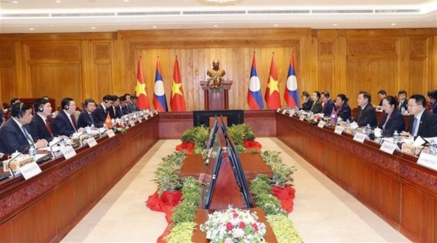 Vietnamese, Lao NA leaders hold talks in Vientiane hinh anh 2