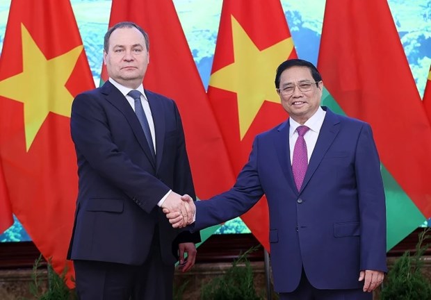 Prime Minister hosts welcome ceremony for Belarusian counterpart hinh anh 1