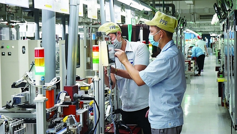 Vietnam needs to make more efforts to improve the level of industrialization and technology transfer. Photo: Minh Duy