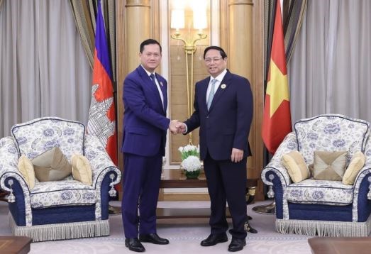 Cambodian PM’s official visit enhances traditional friendship with Vietnam hinh anh 2