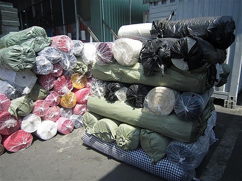 Materials imported through Cat Lai port. Photo: T.H