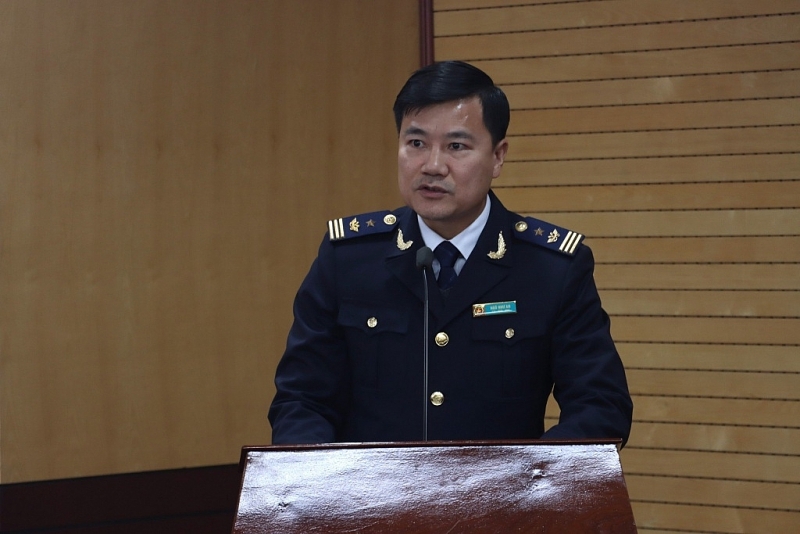 Deputy Director of the Customs IT and Statistics Department Ngo Nhu An presents solutions to implement digital transformation at the online conference summarizing work in 2023 and setting out tasks in 2024 of the General Department of Customs (December 18 /2023). Photo: Quang Hung.
