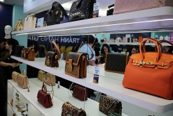 Counterfeit and imitation goods overwhelm real goods