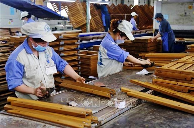 Forestry sector aims for 17.5 billion USD in exports next year hinh anh 1