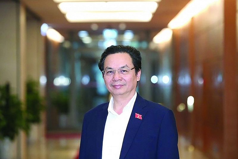 Prof. Dr. Hoang Van Cuong, National Assembly Deputy, Vice Rector of the National Economics University, and Member of the Budget and Finance Committee of the National Assembly