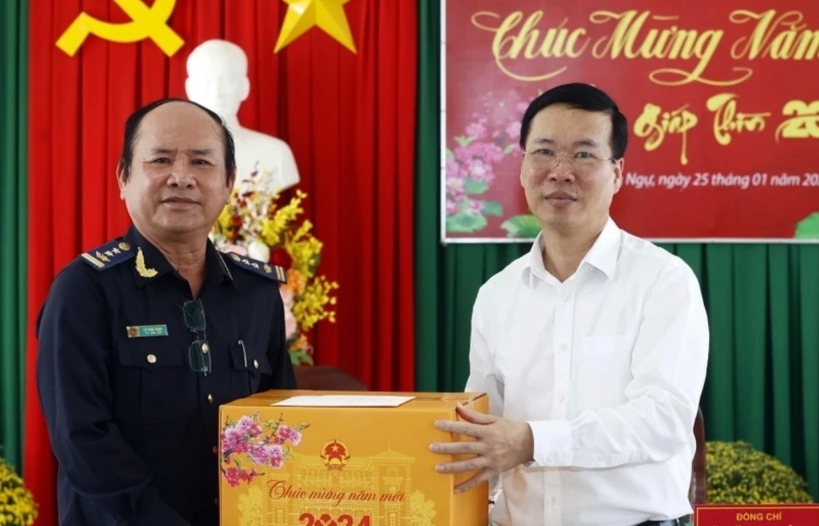 Dong Thap Customs builds a strong force, meeting task requirements in new situation, President Vo Van Thuong