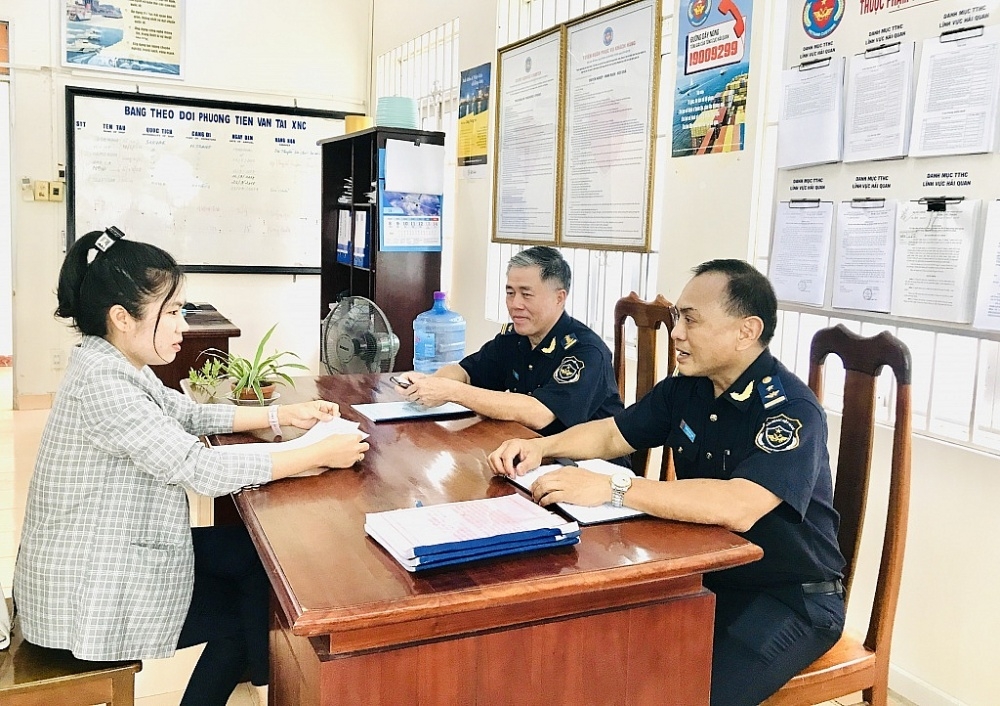 Khanh Hoa Customs Department effectively performs administrative procedure reform
