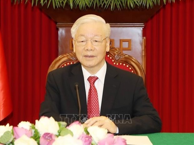 Party leader’s article charts vision to build strong Vietnam hinh anh 1
