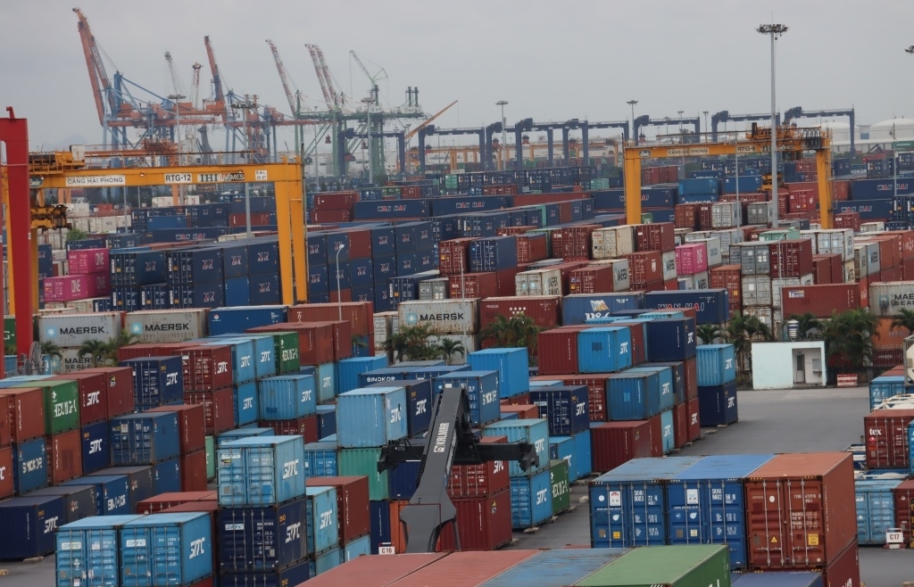 Exports hit more than US$65 billion in January 2024