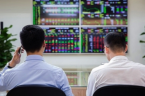 The stock market has recorded many positive signals since the beginning of the year w. Photo: Internet