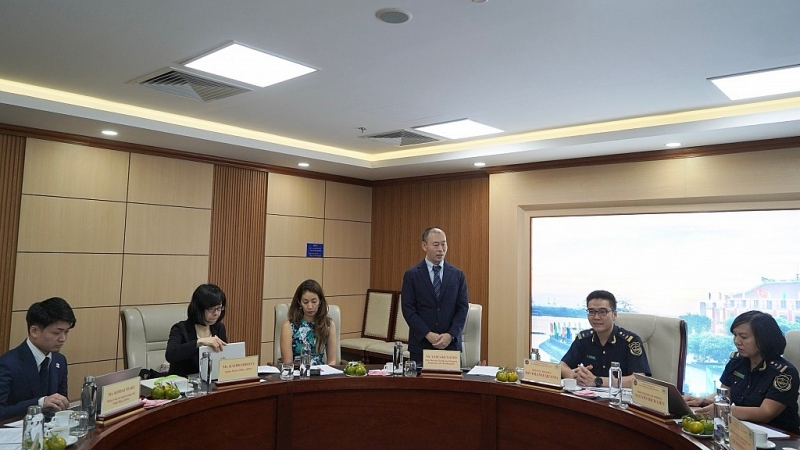 Mr. Yasuaki Naito, an IPR Attaché at the Japan Patent Office (JPO) in Southeast Asia and Director of the IPR Division at JETRO Bangkok, engaged in discussions during the meeting