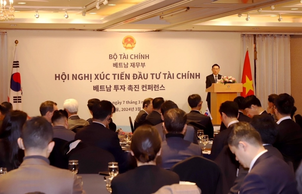 The Minister of Finance chaired the Vietnam - Korea Financial Investment Promotion Conference
