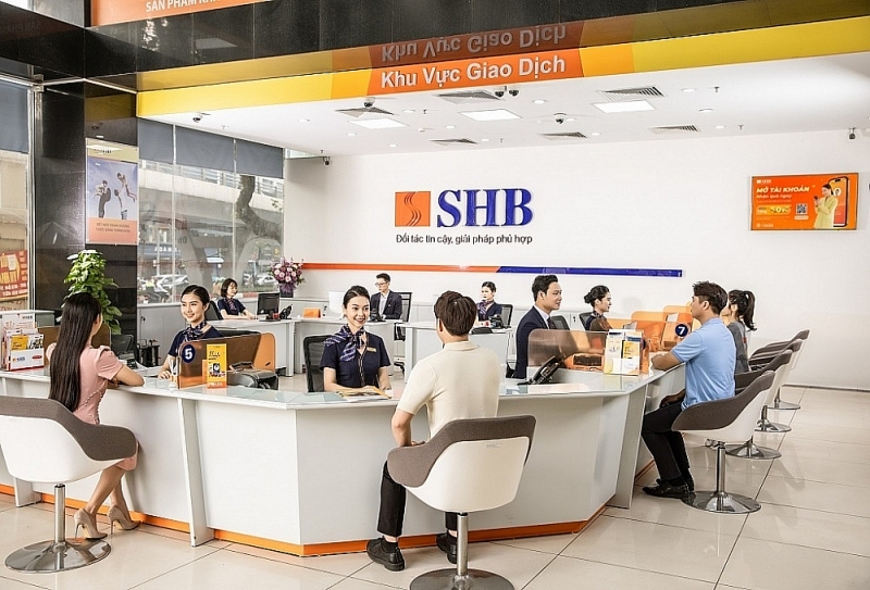 Several banks have been consistently announcing reductions in their lending rates to customers. Photo: SHB