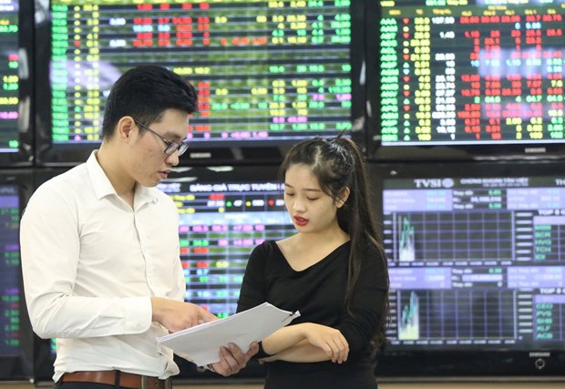 Vietnam tackles obstacles to stock market upgrade hinh anh 1