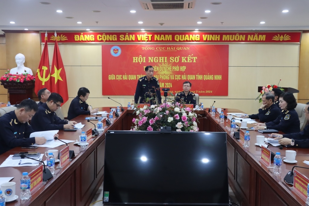 Hai Phong and Quang Ninh Customs Departments promote cooperation