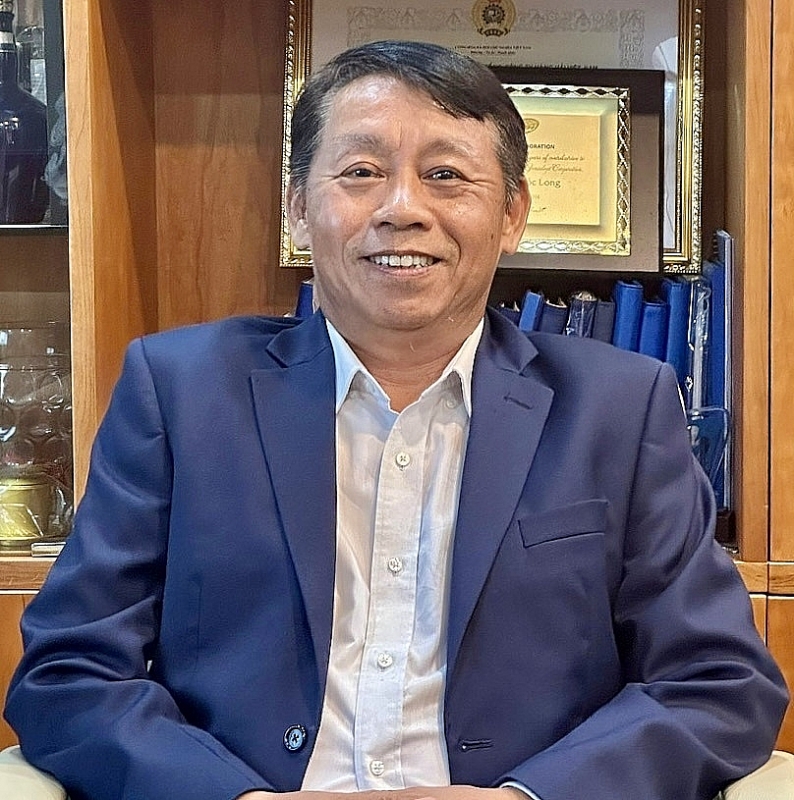 Mr. Pham Quoc Long, Vice Chairman of the Vietnam Shipowners' Association
