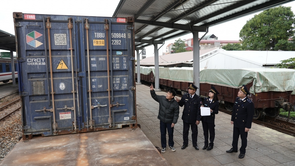 Lao Cai Customs’ revenue increases by 30.5% to over VND200 billion