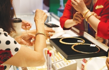 Support clearance procedures for imported gold for bidding