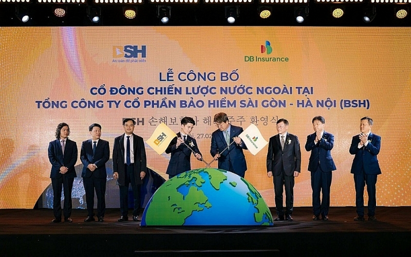 Vietnamese insurance enterprises have attracted investment and capital contribution from foreign investors. Photo: BSH