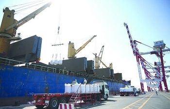 Seaports increase services to attract goods