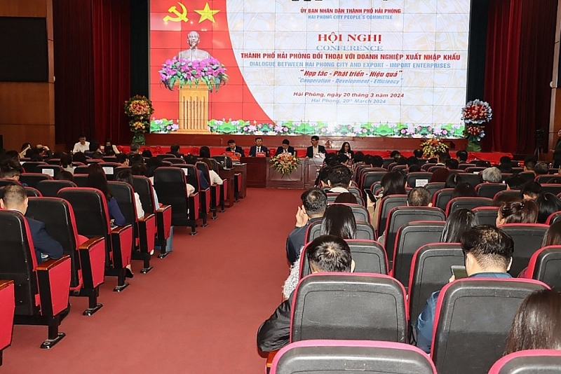 Dialogue conference with import-export businesses organized by Hai Phong City People's Committee on March 20, 2024. Photo: T.Bình