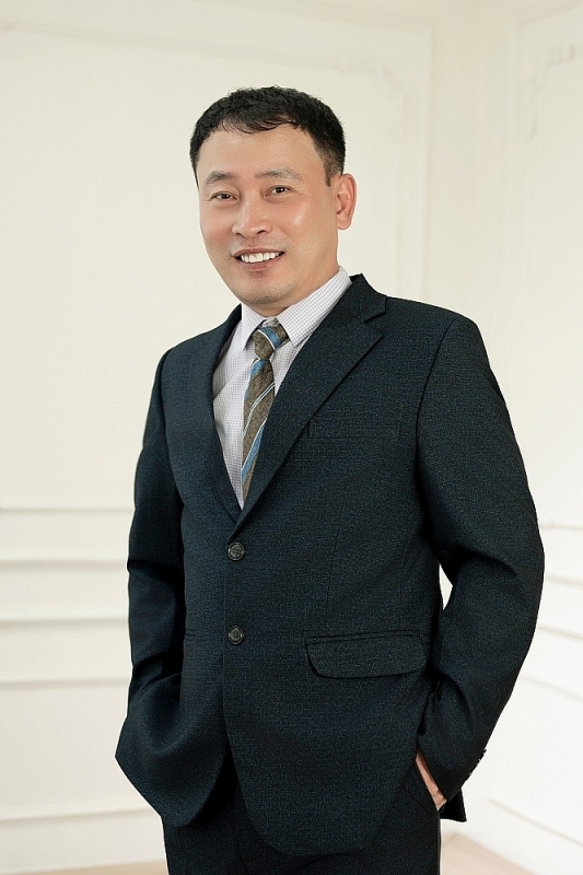 Mr. Kwon Yeong Min, Chairman of Hyundai Thanh Cong Vietnam Automobile Manufacturing Company 
