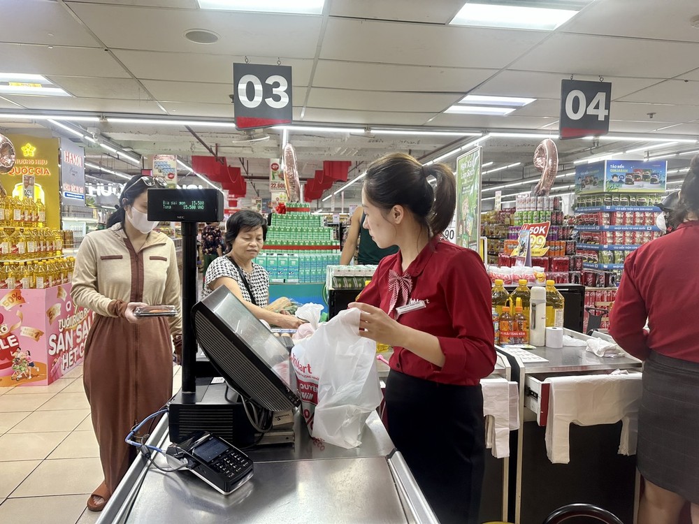 The consumer price index (CPI) grew 3.93% in the first four months of 2024 compared to the same period last year. (Photo: Tin tuc Newspaper)