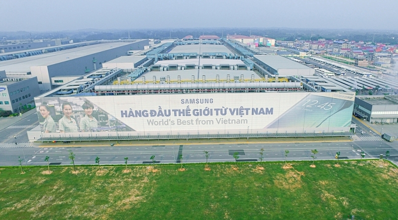 Samsung Group's mobile device factory in Thai Nguyen, the leading export enterprise in this locality and the country.