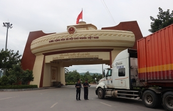 Quang Tri Customs: Efforts to reduce cargo clearance time and costs
