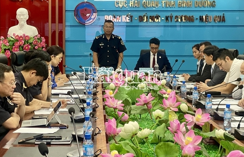 Binh Duong Customs holds dialogue with Japanese firms