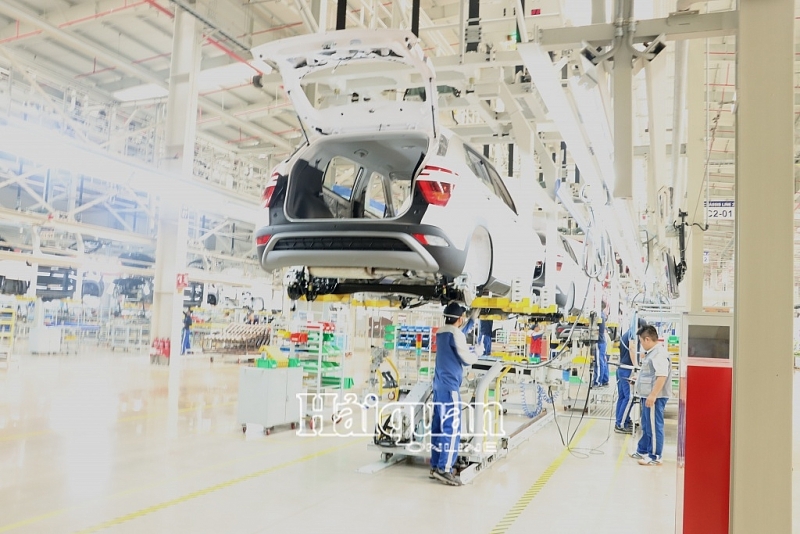 Manufacturing activities at Hyundai Thanh Cong Company. Photo: Hồng Nụ