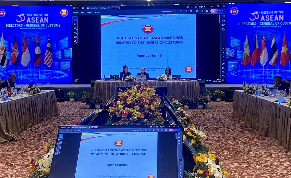 ASEAN Customs administrations need to implement initiatives on Green Customs, and enhance connectivity within ASEAN: DG Nguyen Van Can