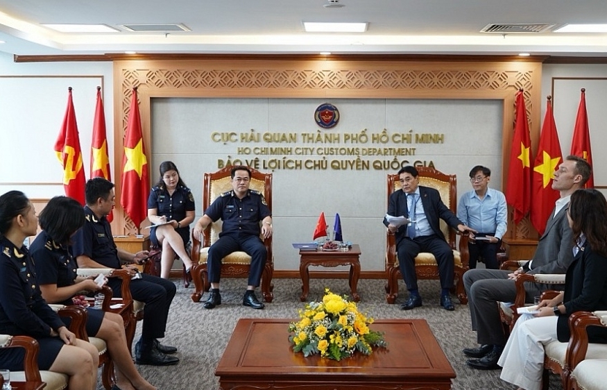 Ho Chi Minh City Customs Department commits to always accompany and create favorable conditions for European businesses
